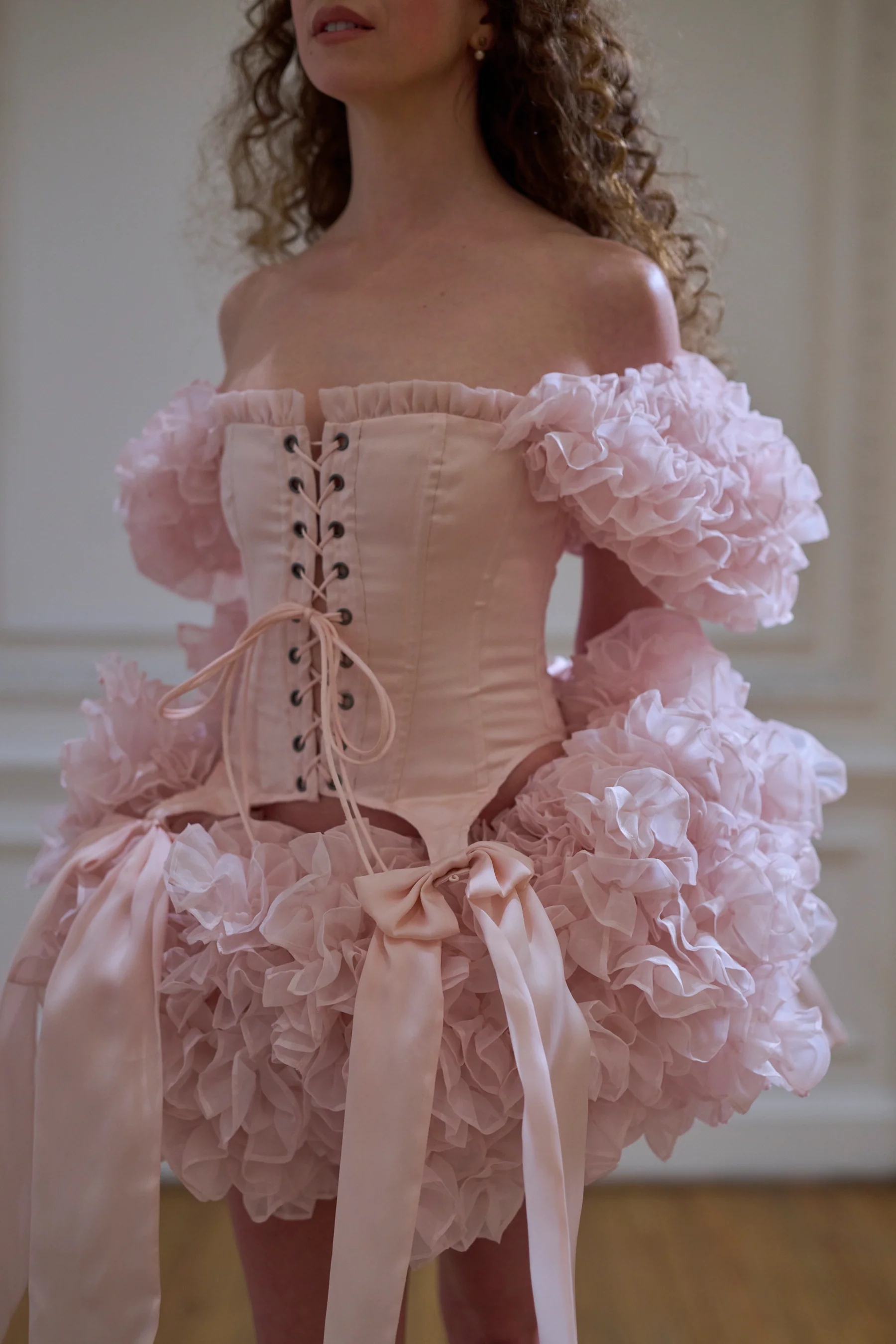 En Pointe Silk Paris Corset - Image 2