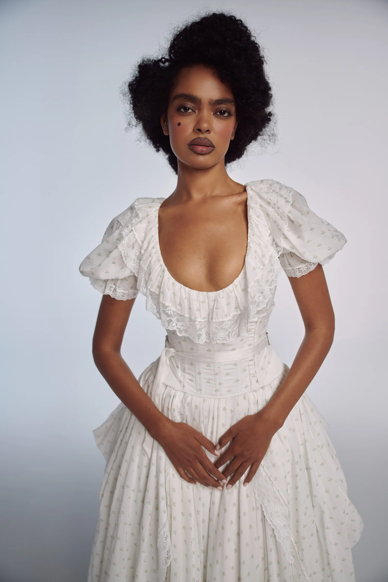 The Heartland Hourglass Waist Corset - Image 11