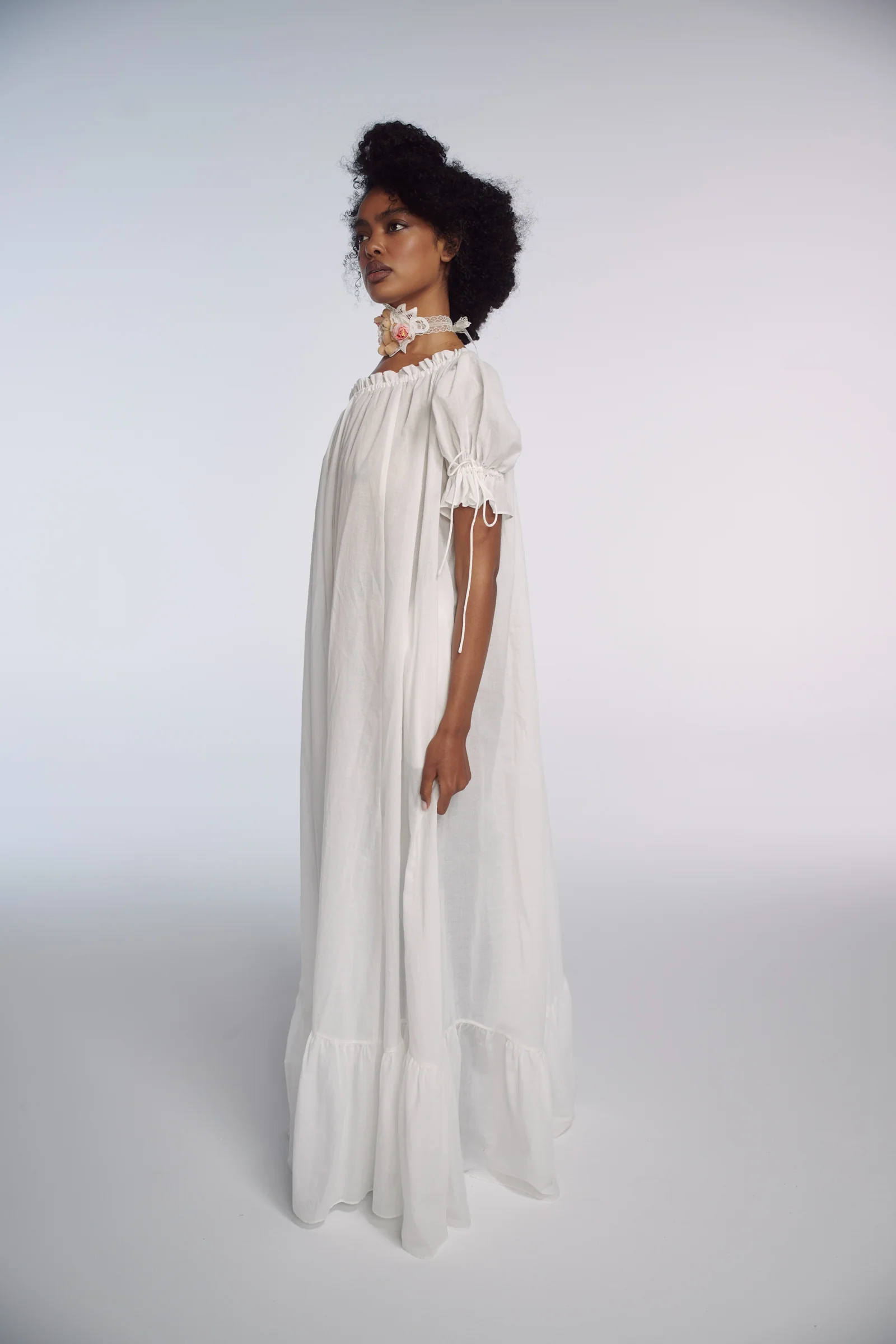 The Ivory Antique Chemise Gown - Image 5