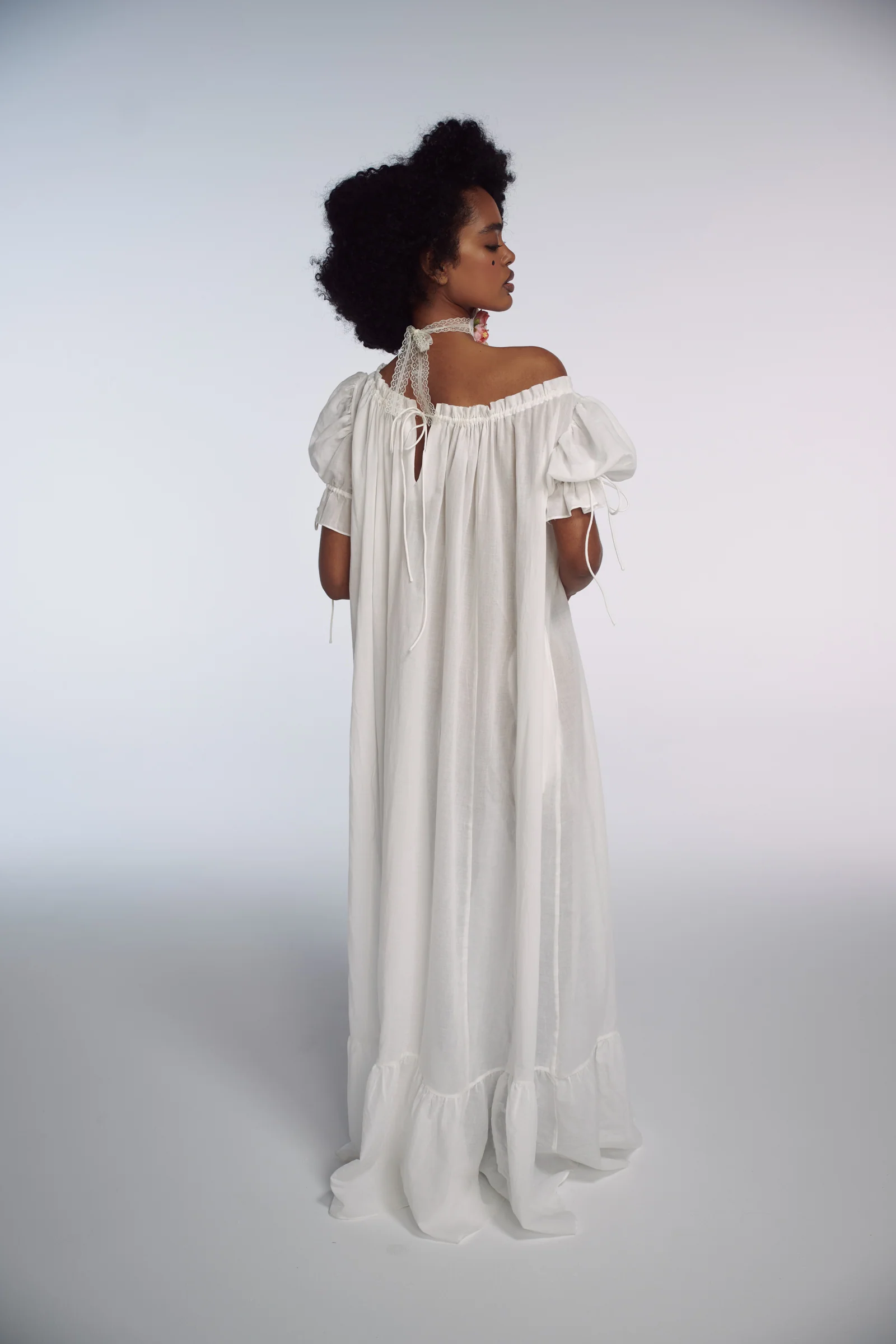 The Ivory Antique Chemise Gown - Image 6