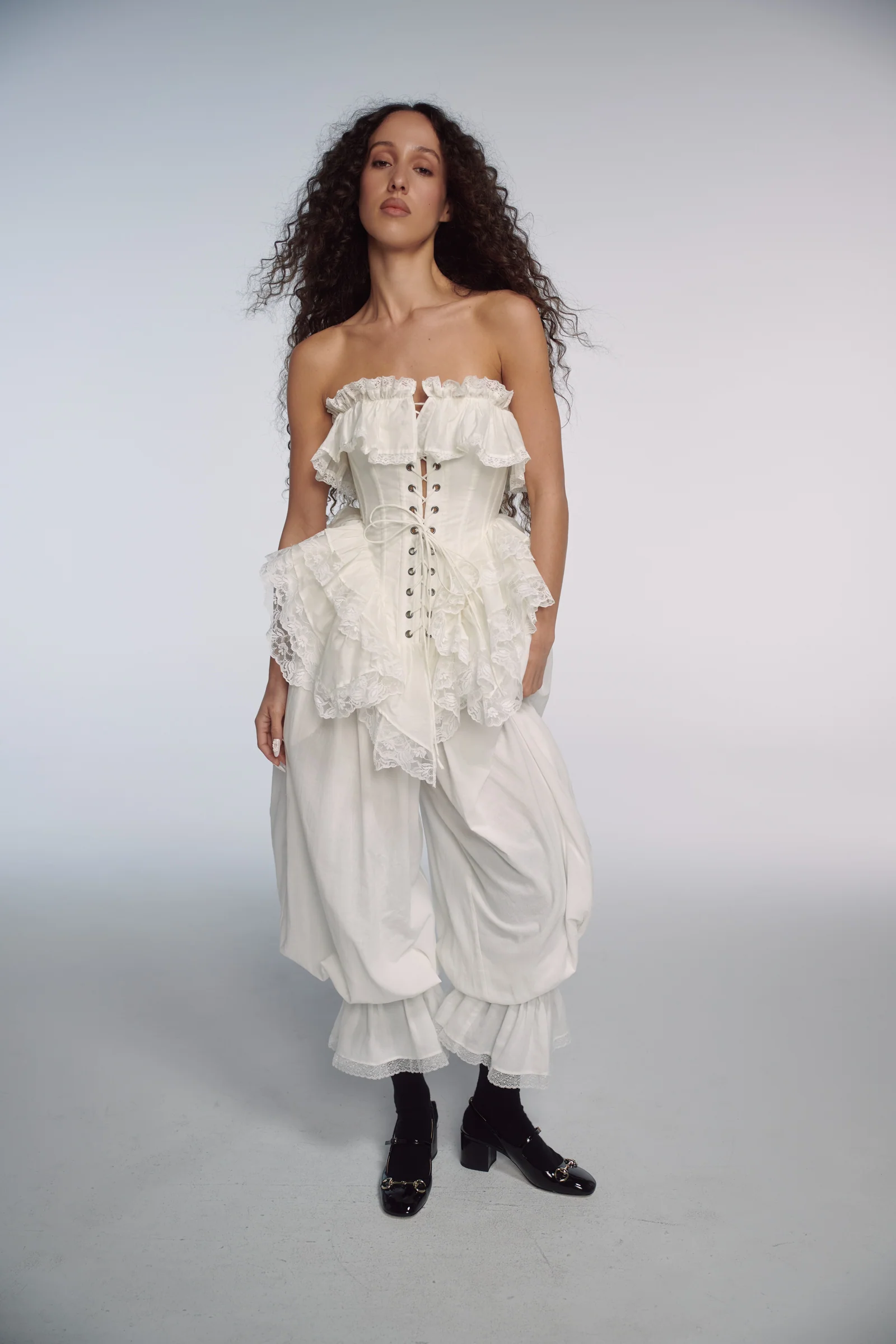 The Ivory Ren Faerie Corset - Image 5