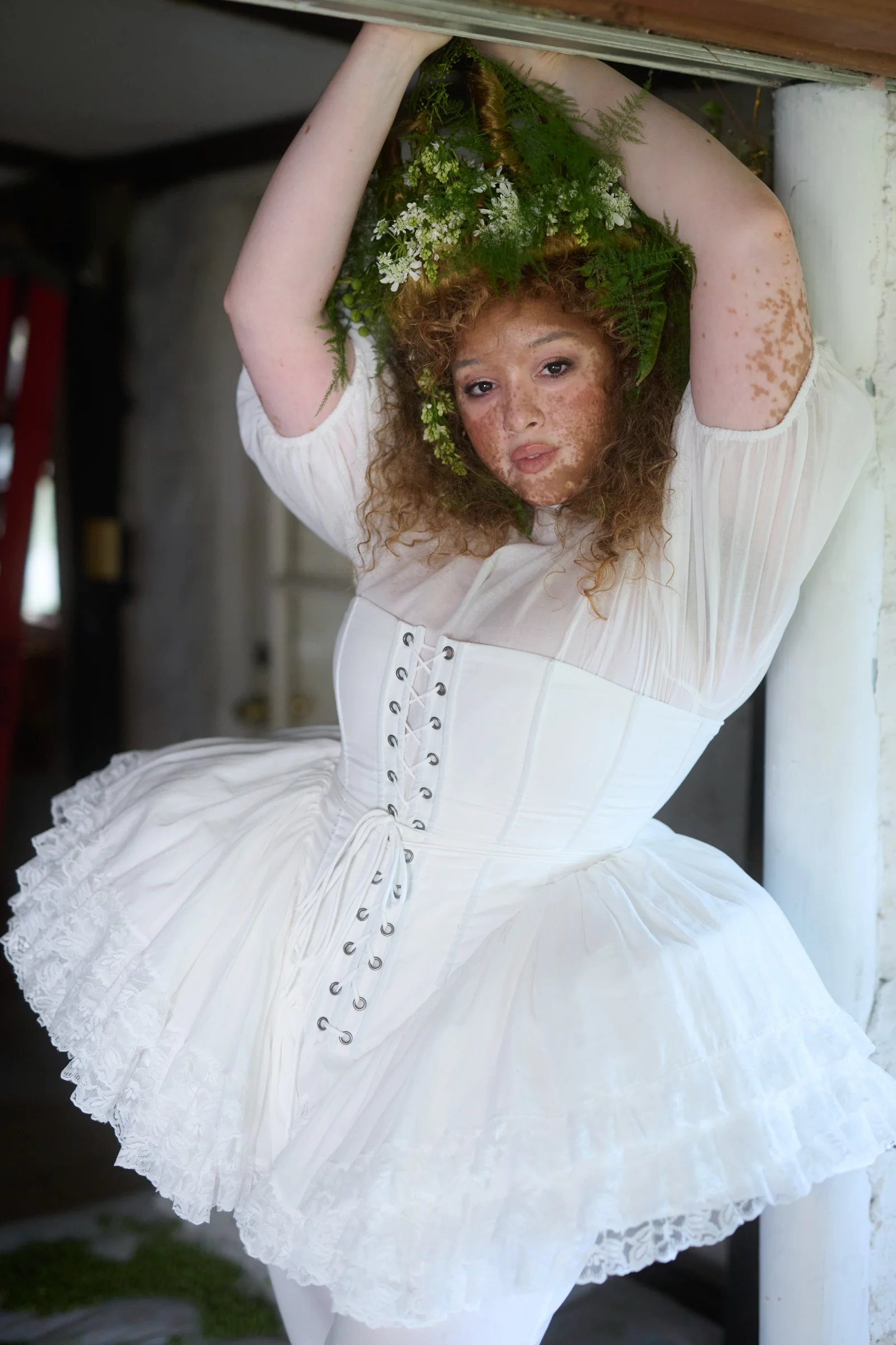 The Ivory Ruffle Cage - Image 9
