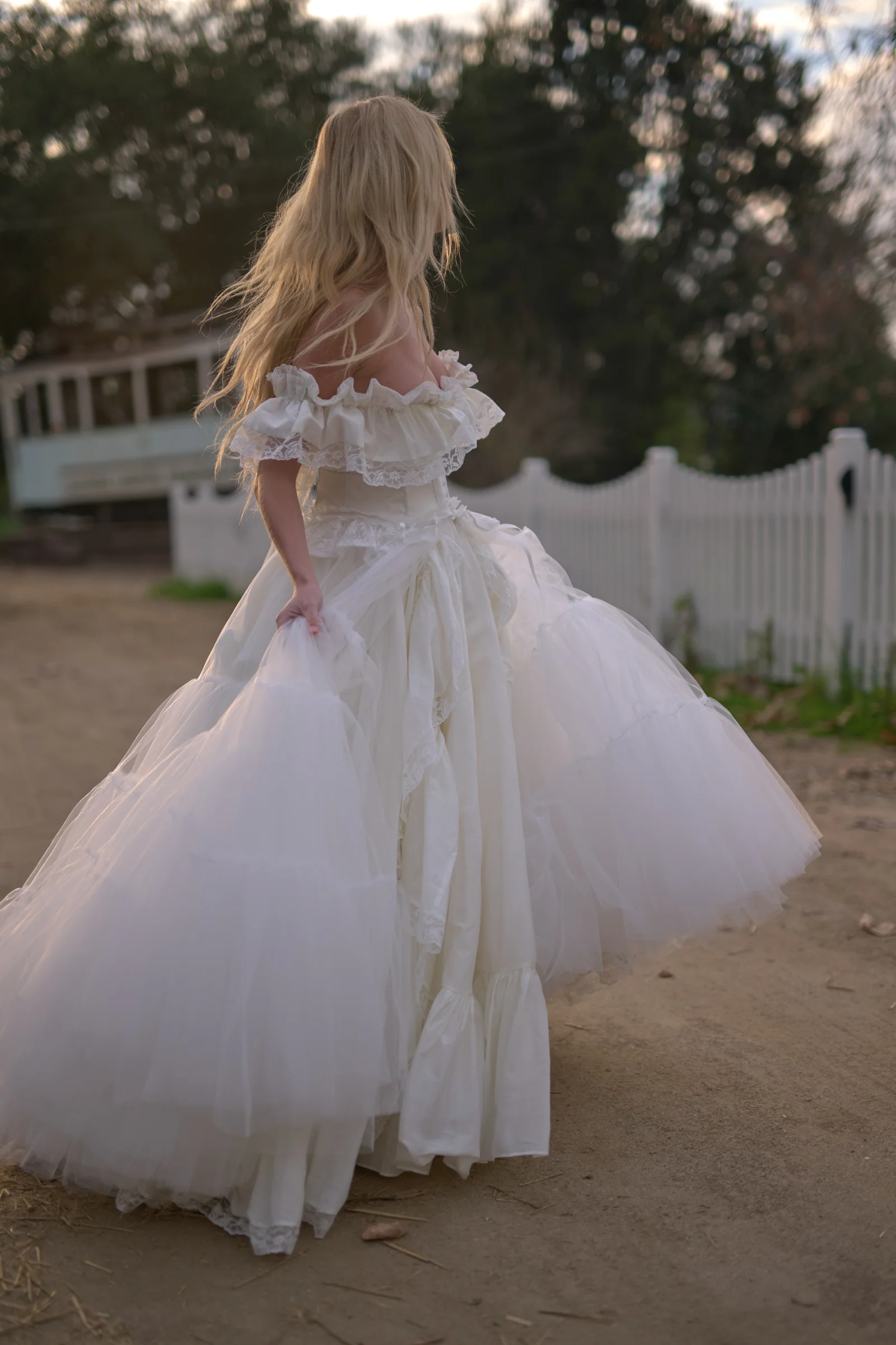 The Tulle Heroine Tournure - Image 2