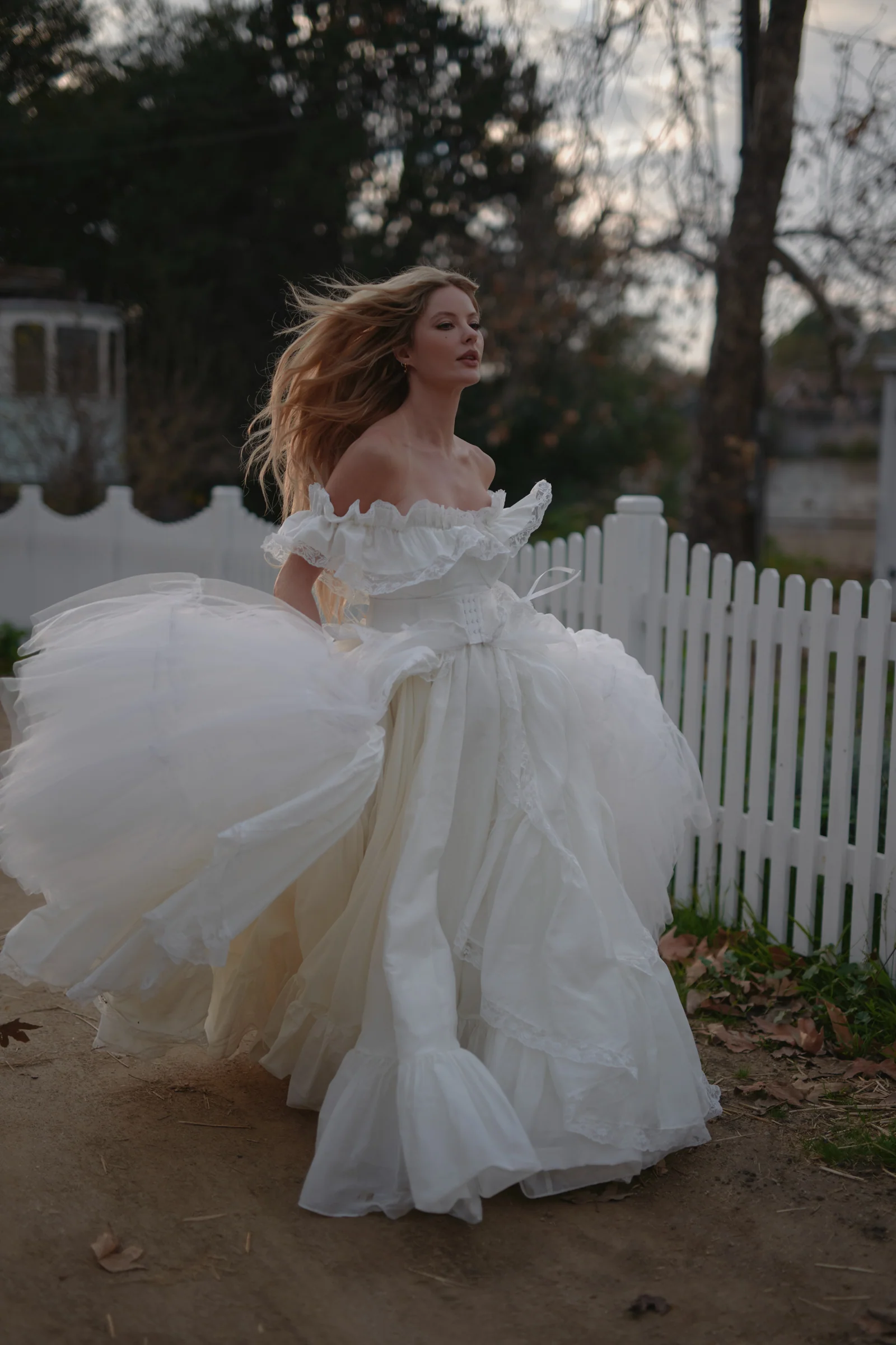 The Tulle Heroine Tournure - Image 3