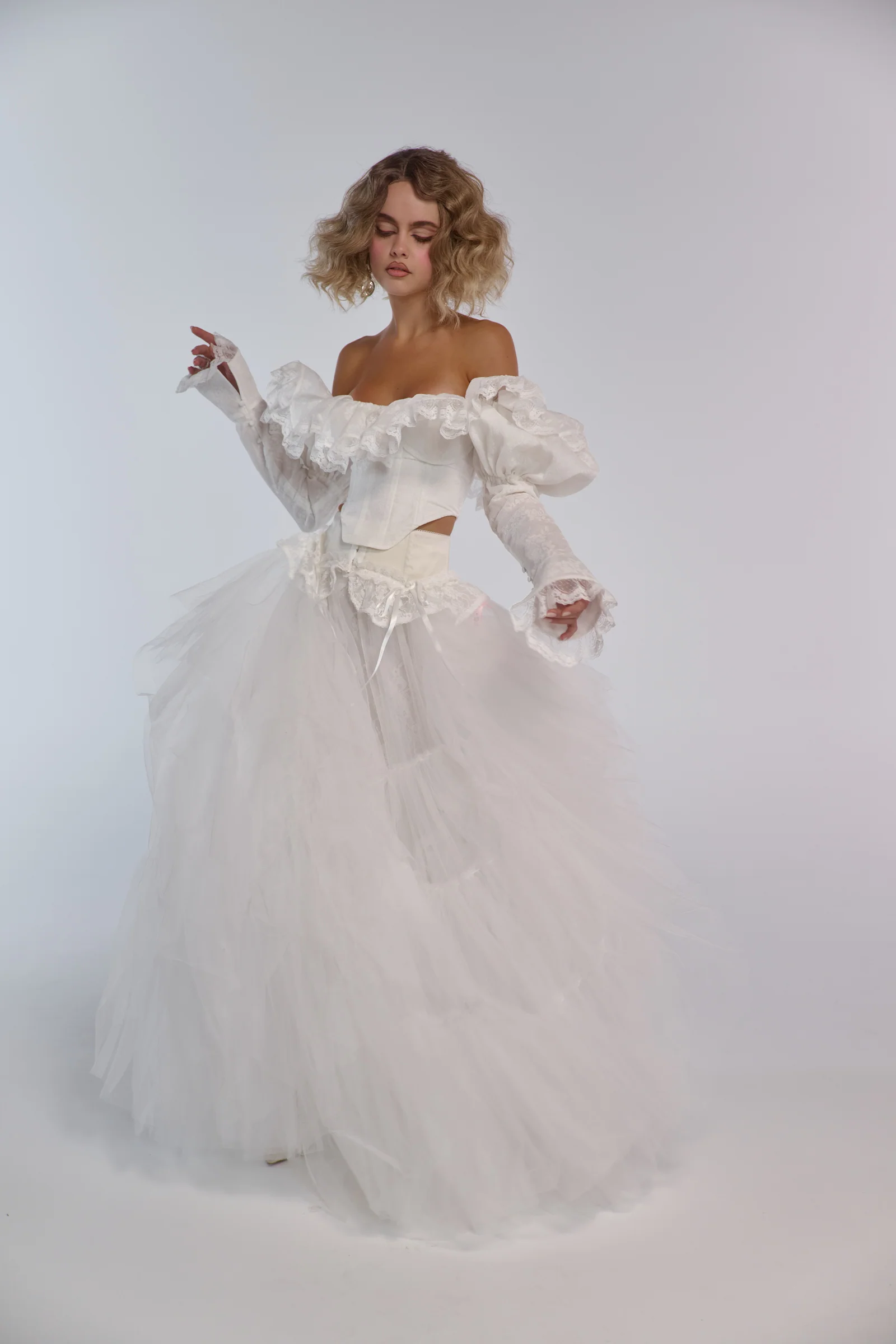 The Tulle Heroine Tournure - Image 7
